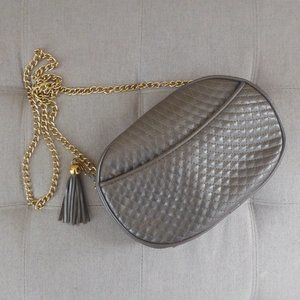 Andes Vintage Zippered Chain Crossbody Bag Tassel